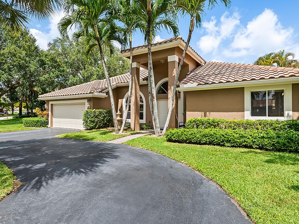 1st image of 7425 NW 74th Drive