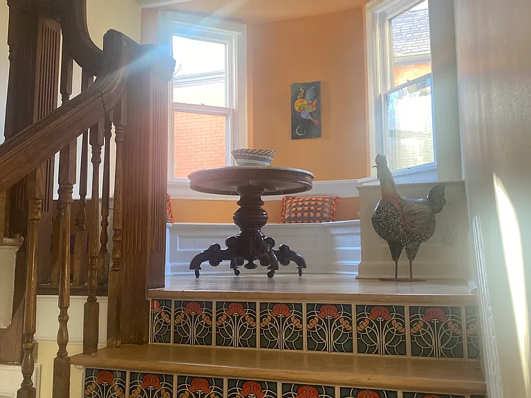 Window Seat Earth and Sky dining area