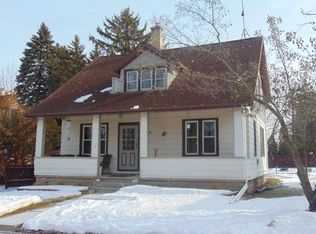 129 Bishop Ave, Plymouth, WI 53073
