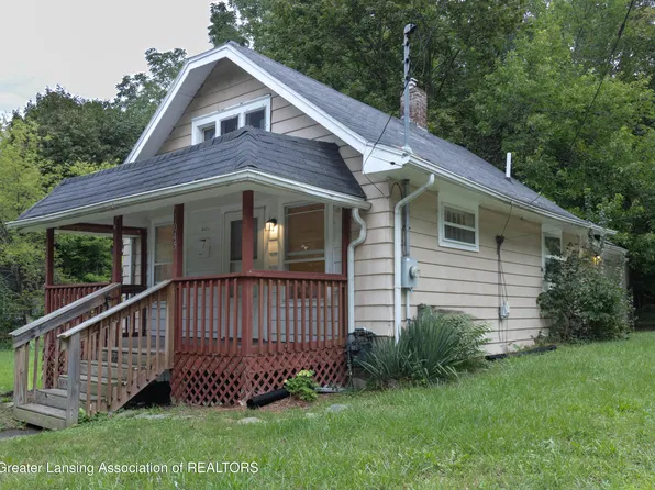 1045 McCullough St, Lansing, MI 48912