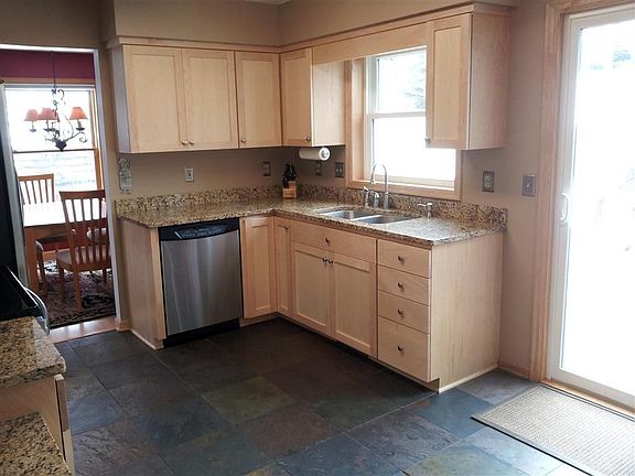 3rd image of 500 Waveney Ct