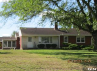 504 N 11th St, Clinton, IA 52732