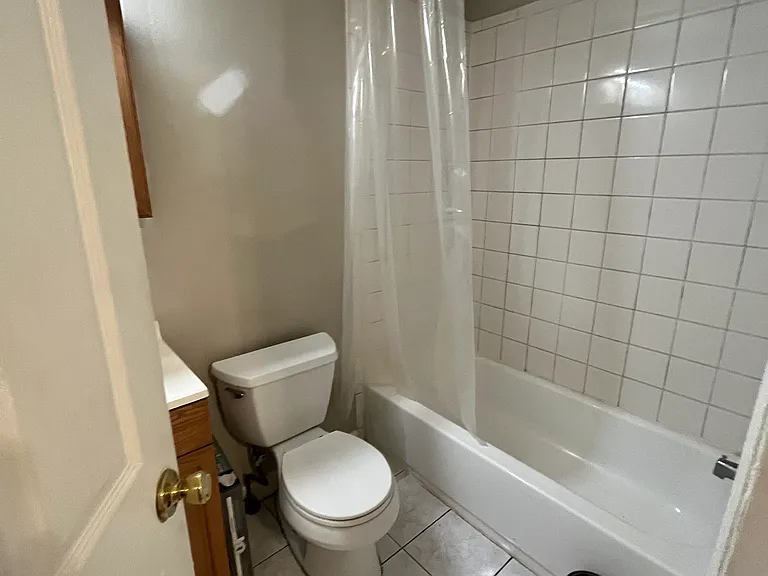 321 Fulton St — Photo 8