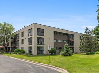 2485 Canabury Dr #114, Little Canada, MN 55117