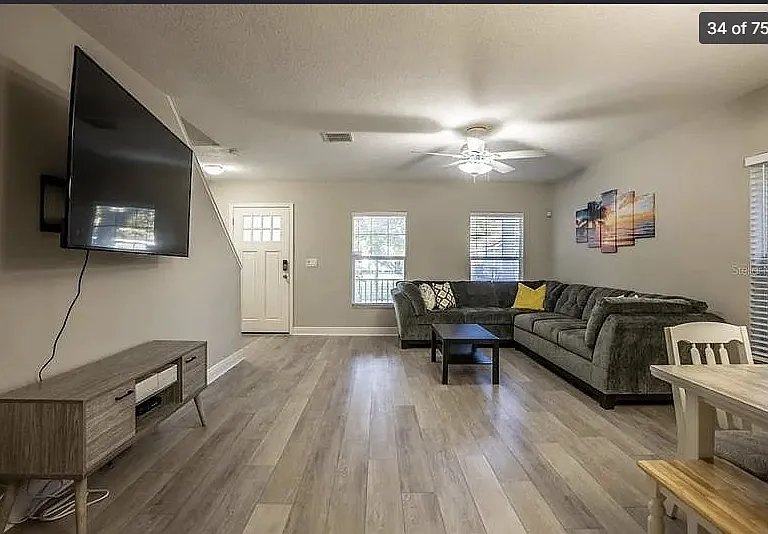 2132 W Spruce St — Photo 6