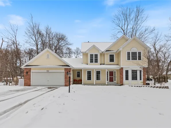 950 Lothario Cir, Webster, NY 14580