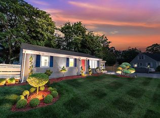 42 Macarthur Dr, Smithfield, RI 02917