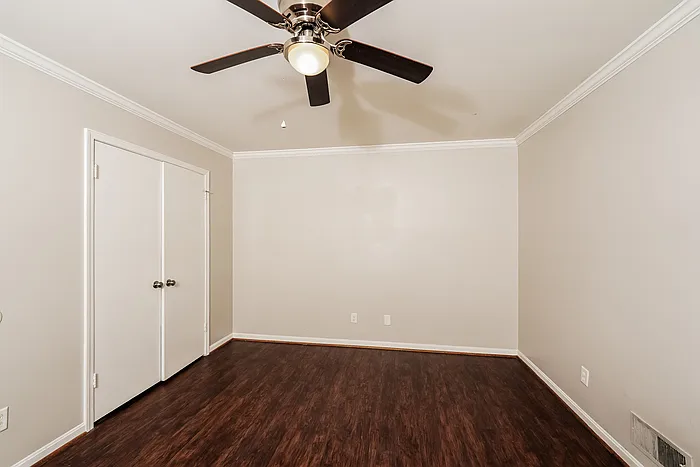 1317 Winola Ln — Photo 8