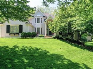 2124 Winding Woods Dr, Liberty, MO 64068