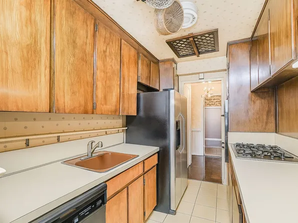 2711 Avenue X image 22 of 41