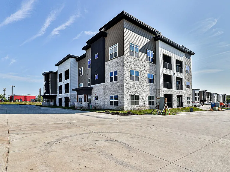 The Lofts at Bridgewood — Photo 8