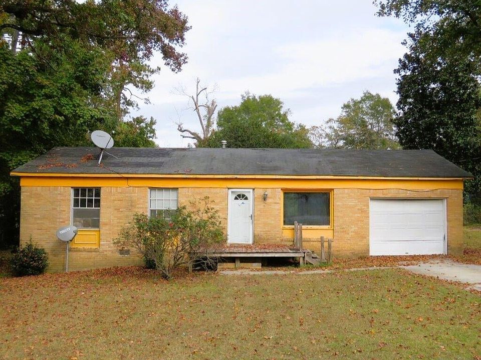 1st image of 216 Huson Cir