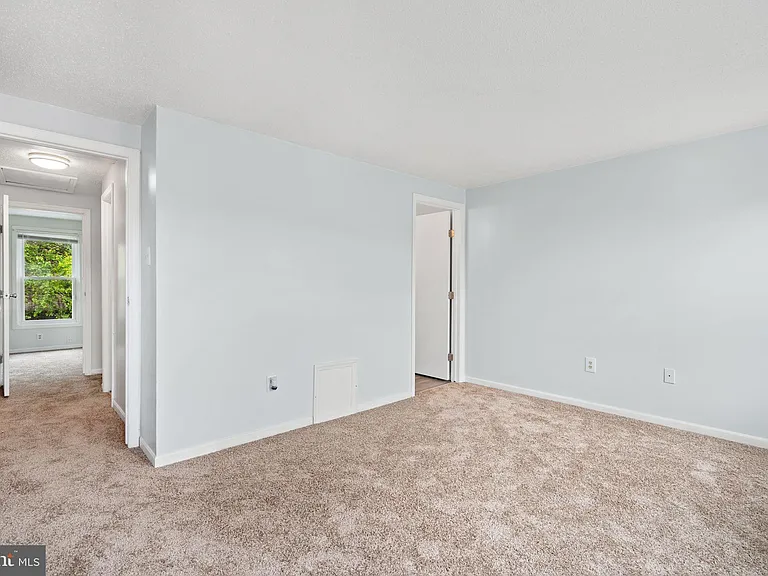 1326 N Stockton St — Photo 15