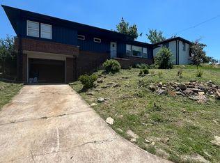 34 Lefever Ln, Little Rock, AR 72227