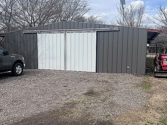 3rd image of 15804 S Fm 148