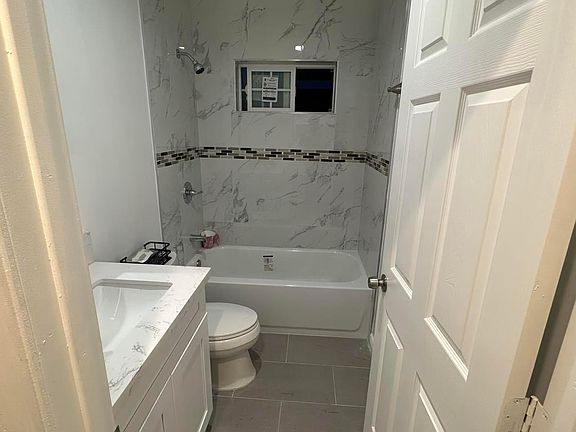 4th image of 836 E Francisquito Ave