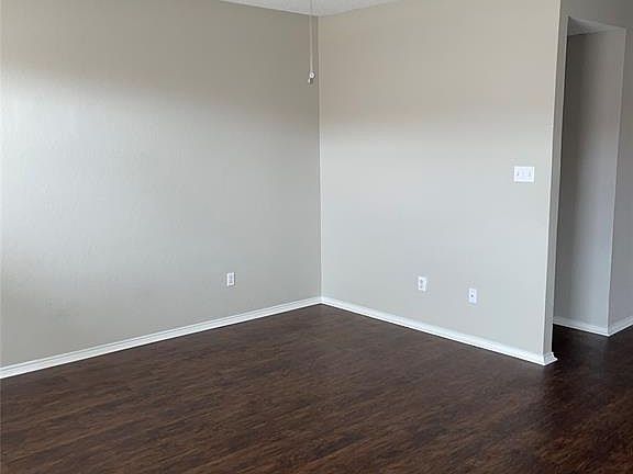 5th image of 1625 Whispering Cove Trl