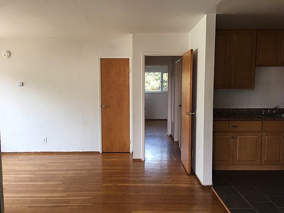 4th image of 1730 Stuart St APT A