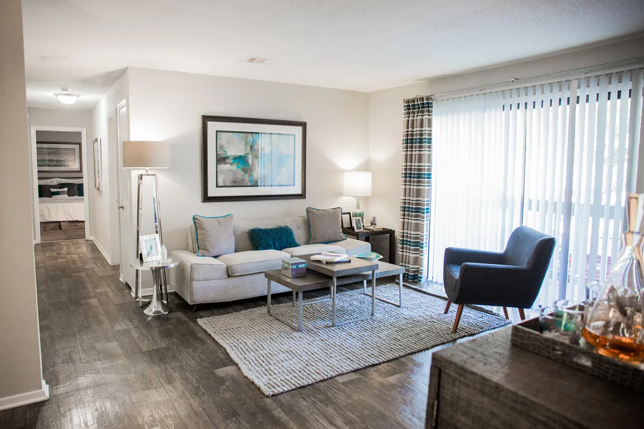 Polo Club Apartments — Photo 1
