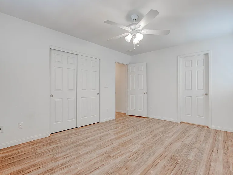 985 Noah Valley St — Photo 34