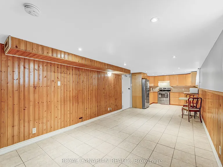 115 Darlingside Dr #BASEMENT — Photo 2