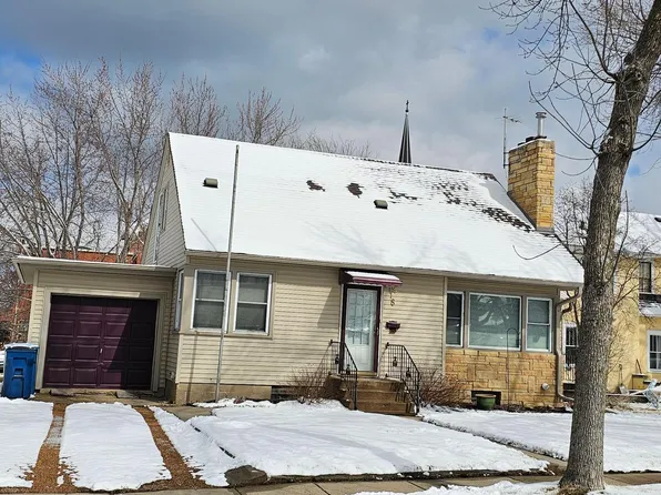 8 W 2nd St, Waconia, MN 55387