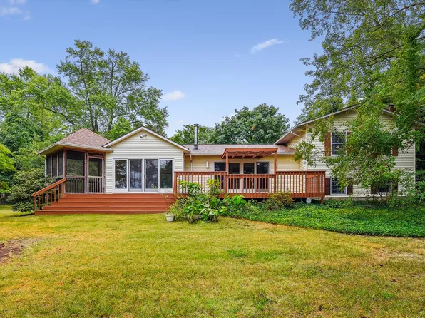 7658 Water Oak Point Rd, Pasadena, MD 21122