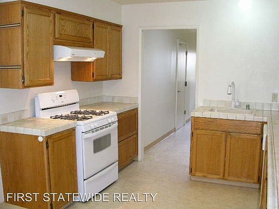 2nd image of 2377 Woodland Ave