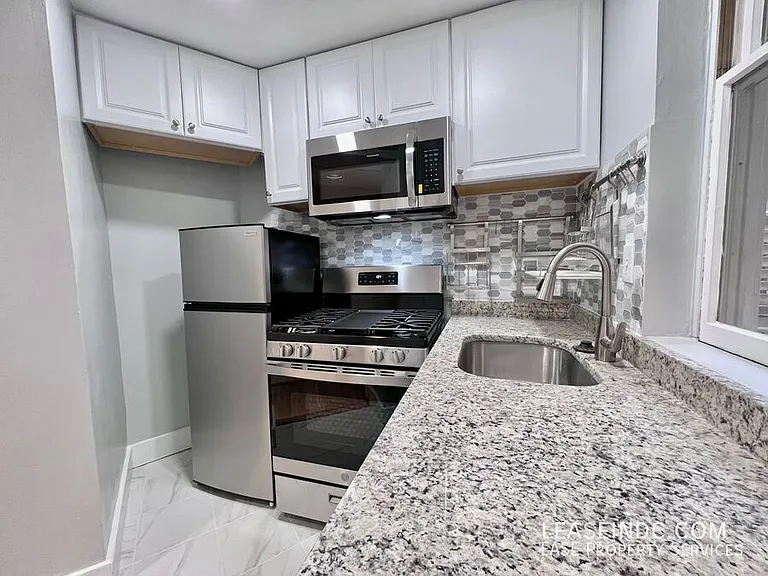 1007 New Hampshire Ave NW #2 — Photo 8
