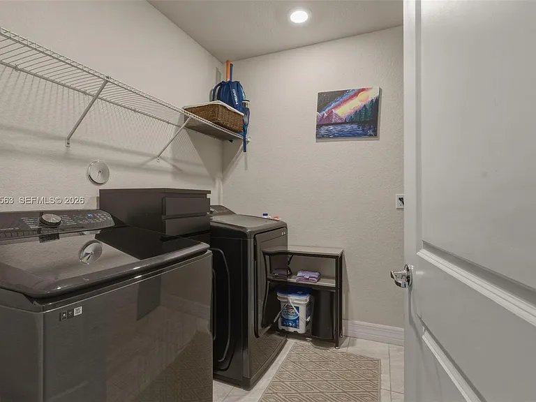 3141 Poinciana St — Photo 28
