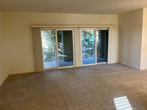 4th image of 213 Pacifica Blvd Unit 202