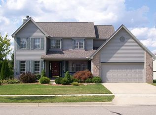 383 E Castlebury Cir, Saline, MI 48176