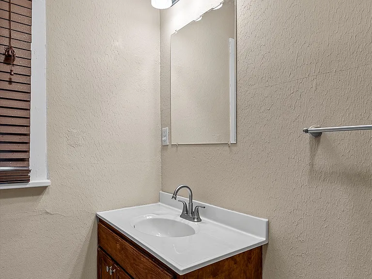 4320 Greenwood Blvd — Photo 21