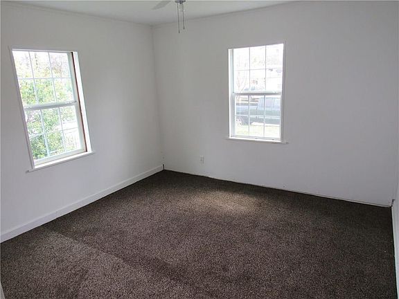 4th image of 1201 E Shaw St