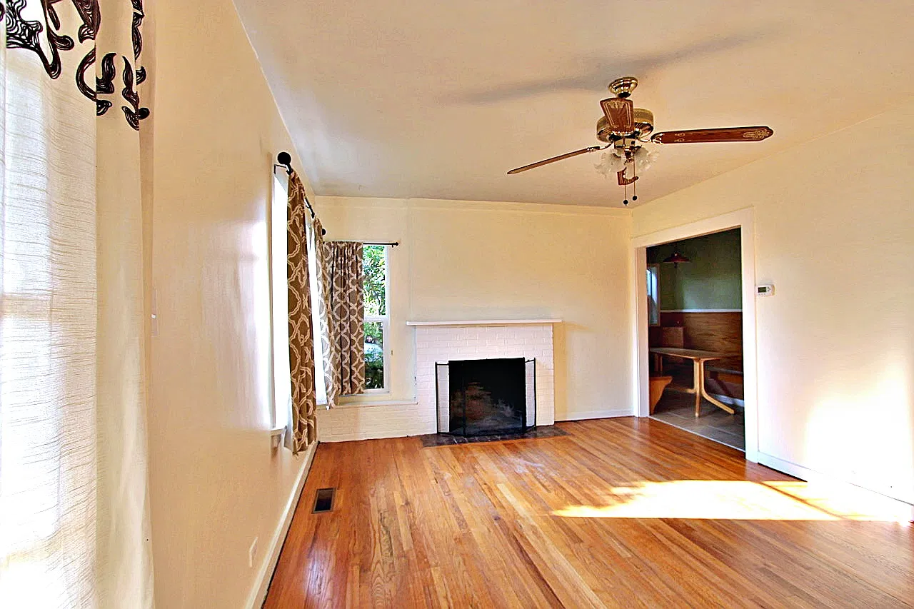 3 bed, 1.5 bath, 920 sqft, $2,500 — Photo 2