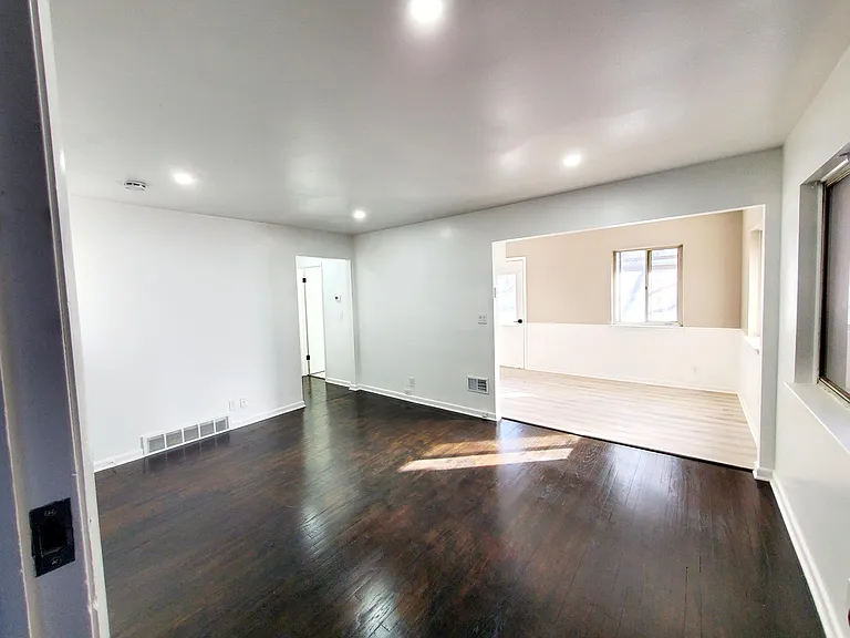 2209 E Park Pl #4 — Photo 7