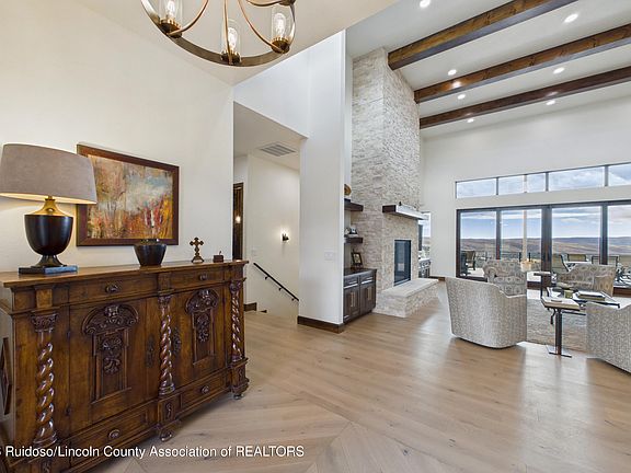 2nd image of 121 Moon Dance Rdg