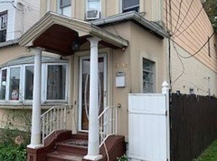 9142 111th St, Richmond Hill, NY 11418