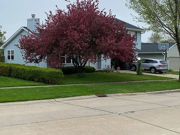 1704 Bonnie Blair Dr, Champaign, IL 61822