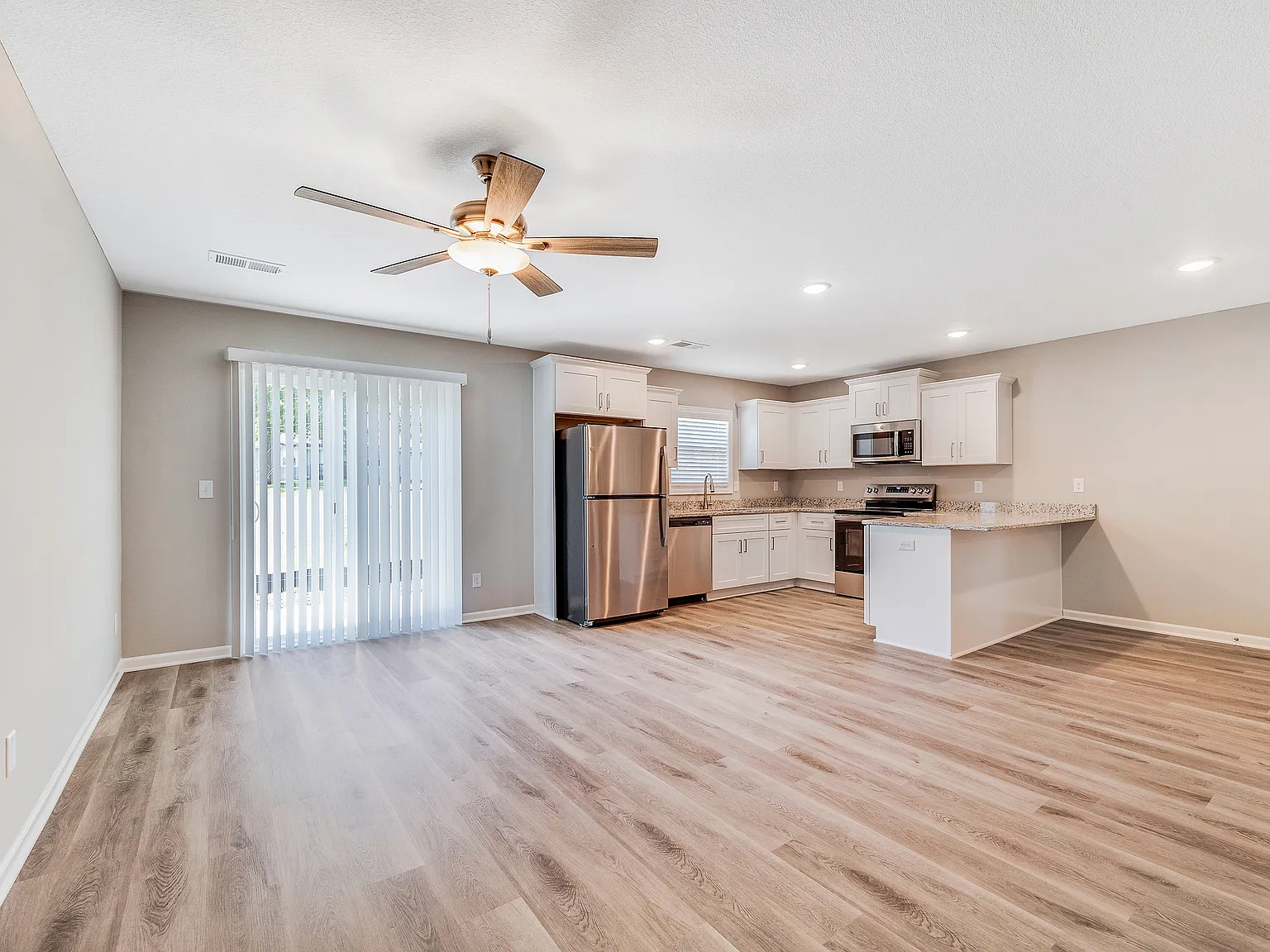 Pine Creek Townhomes — Photo 3