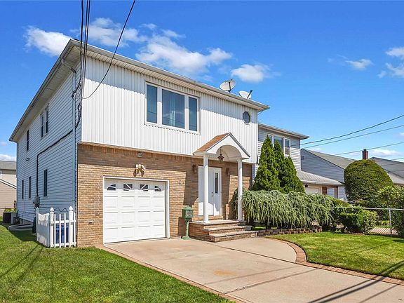 3rd image of 217 Roslyn Ave
