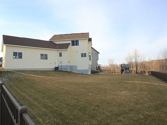 2nd image of 1464 Sophia Cir