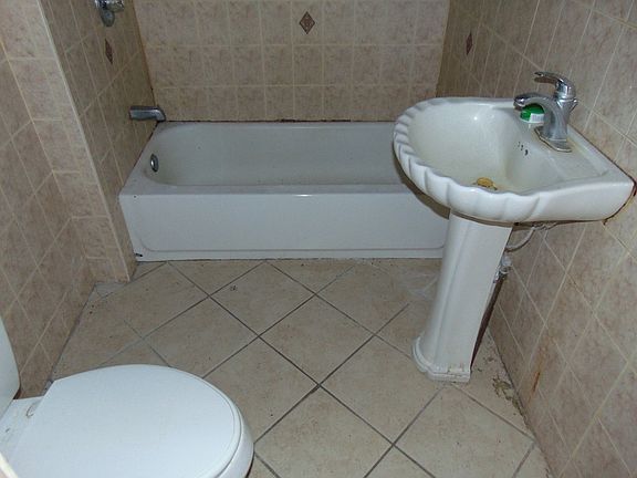 3rd image of 77 1st Ave