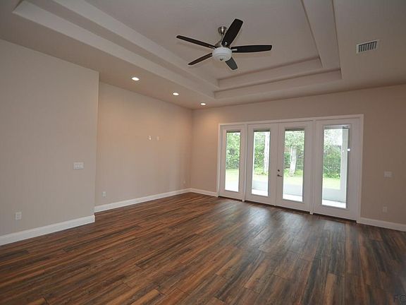 5th image of 11 Ellwood Ln
