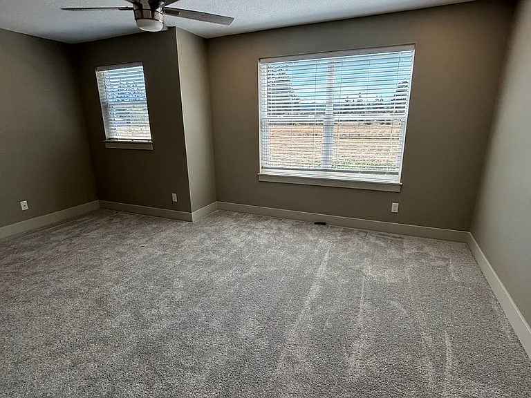 Seven Oaks Luxury Duplexes — Photo 68