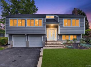 14 Creamery Dr, New Windsor, NY 12553