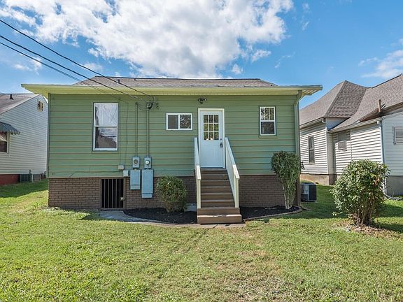 4th image of 1509 Woodbine Ave NE