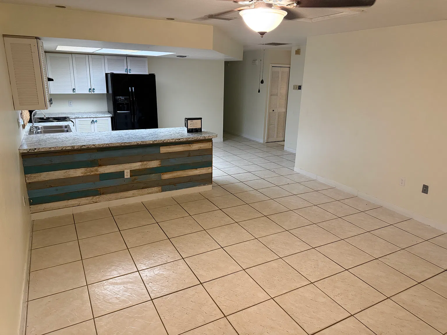 3 bed, 1222 sqft, $1,595 — Photo 2
