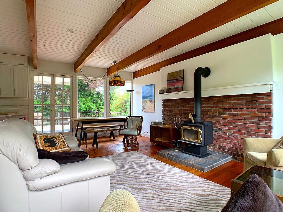 1st image of 1361 Park Ln