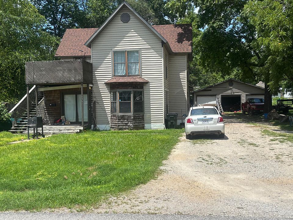 1st image of 135 W Springfield Street